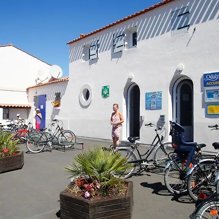 Ile D'oleron 2p4 Amareyeurs Le Château-dʼOléron